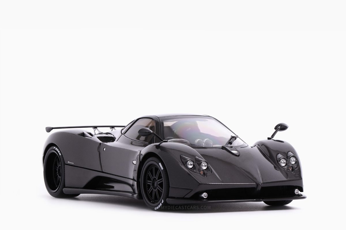 Pagani Zona F 2005 - gloss Carbon Black