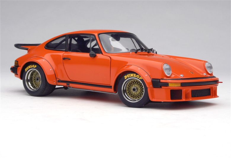 Porsche 934 RSR 1973 Exoto orange