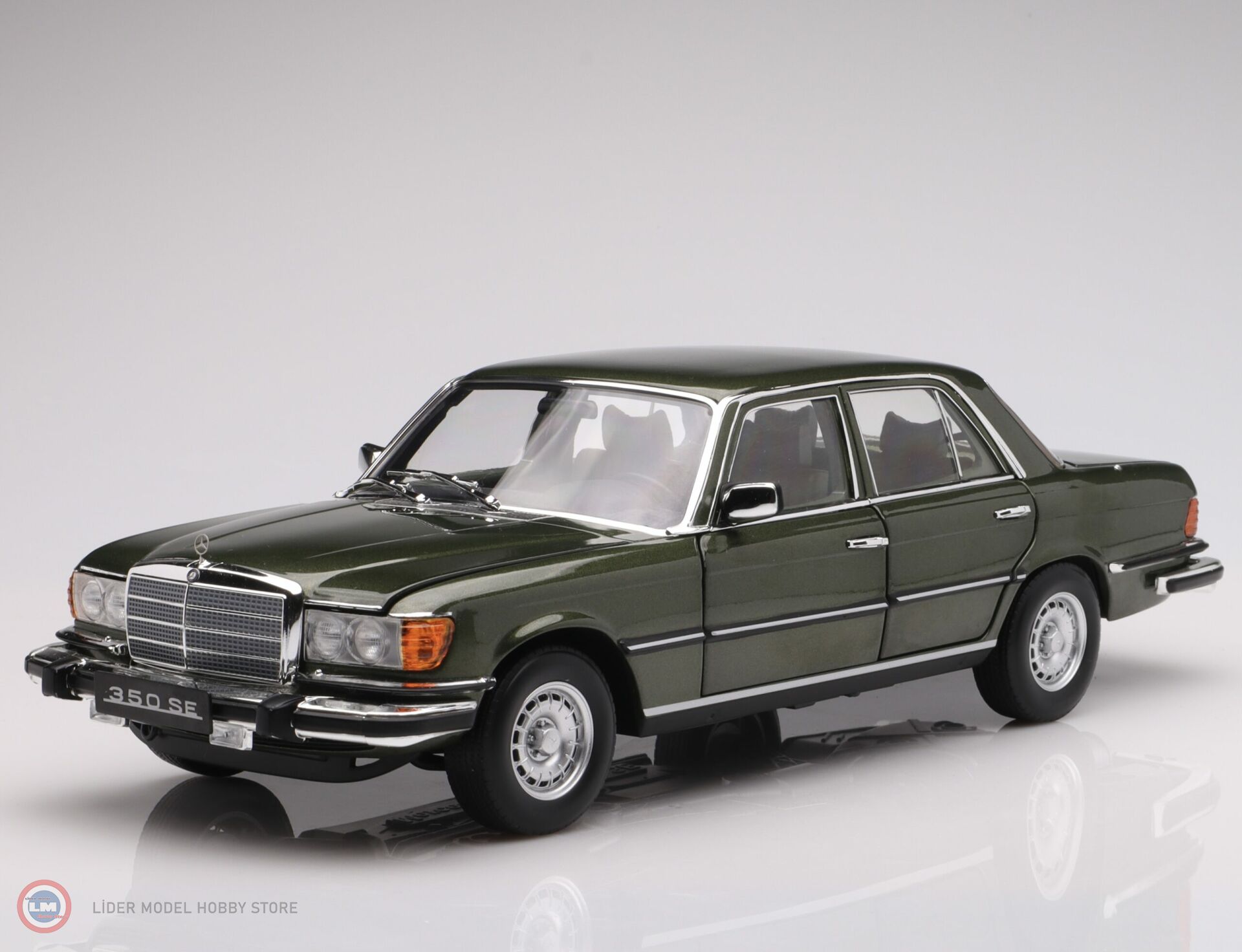 Mercedes Benz 350SE (W116) US-version 1973 Green