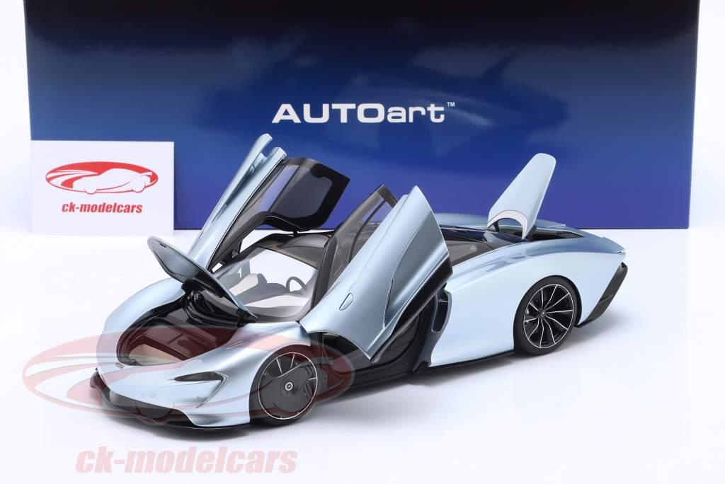 McLaren Speedtail silver